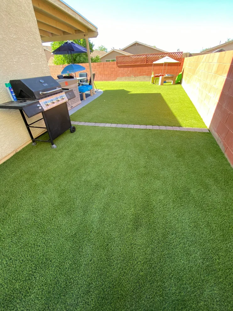 grass 98 by AZ Custom Landscaping - Photo 6