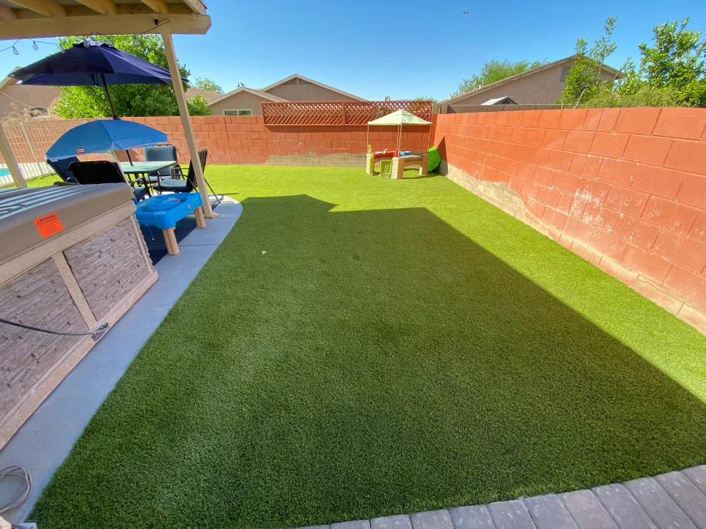 grass 98 by AZ Custom Landscaping - Photo 4