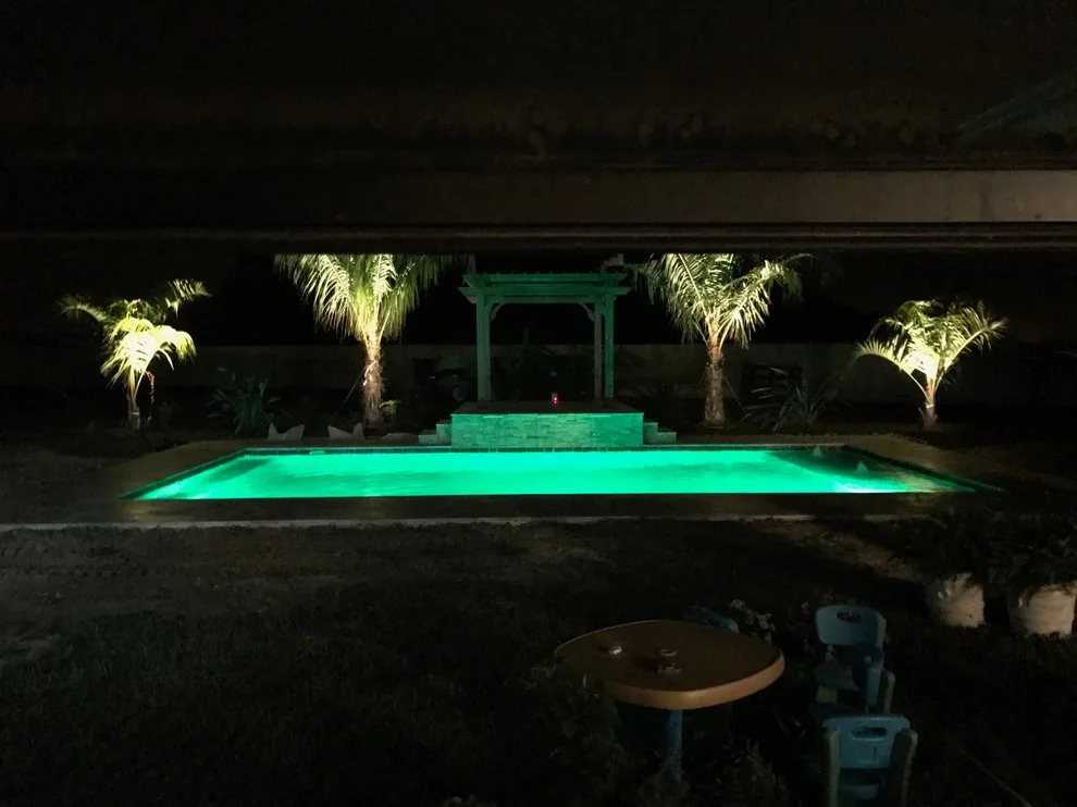 Outdoor Swimming Pool by Lollys Gardening - Photo 2