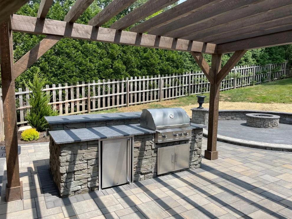 Charming alfresco lifestyle by Schellhaas Landscape Construction - Photo 8