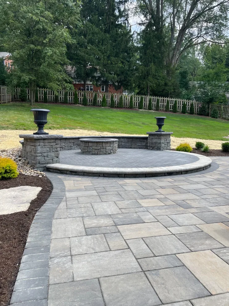 Charming alfresco lifestyle by Schellhaas Landscape Construction - Photo 5