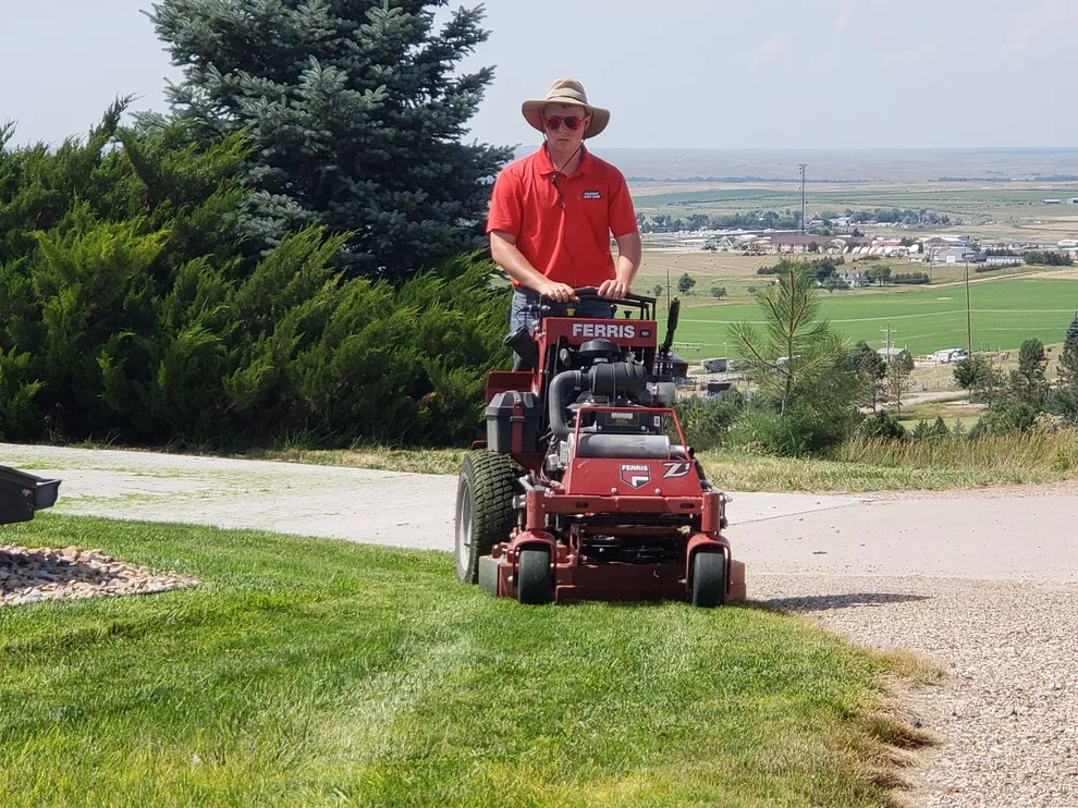 Chadron Lawn Care & Weed Spraying - Photo 2