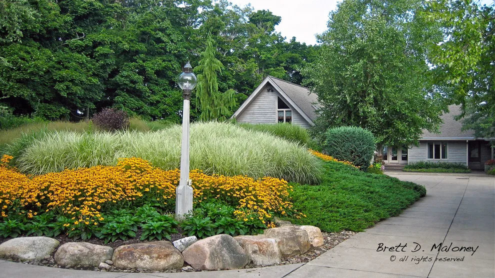 Modern Coastal Garden by Brett Maloney Landscapes, LLC - Photo 3