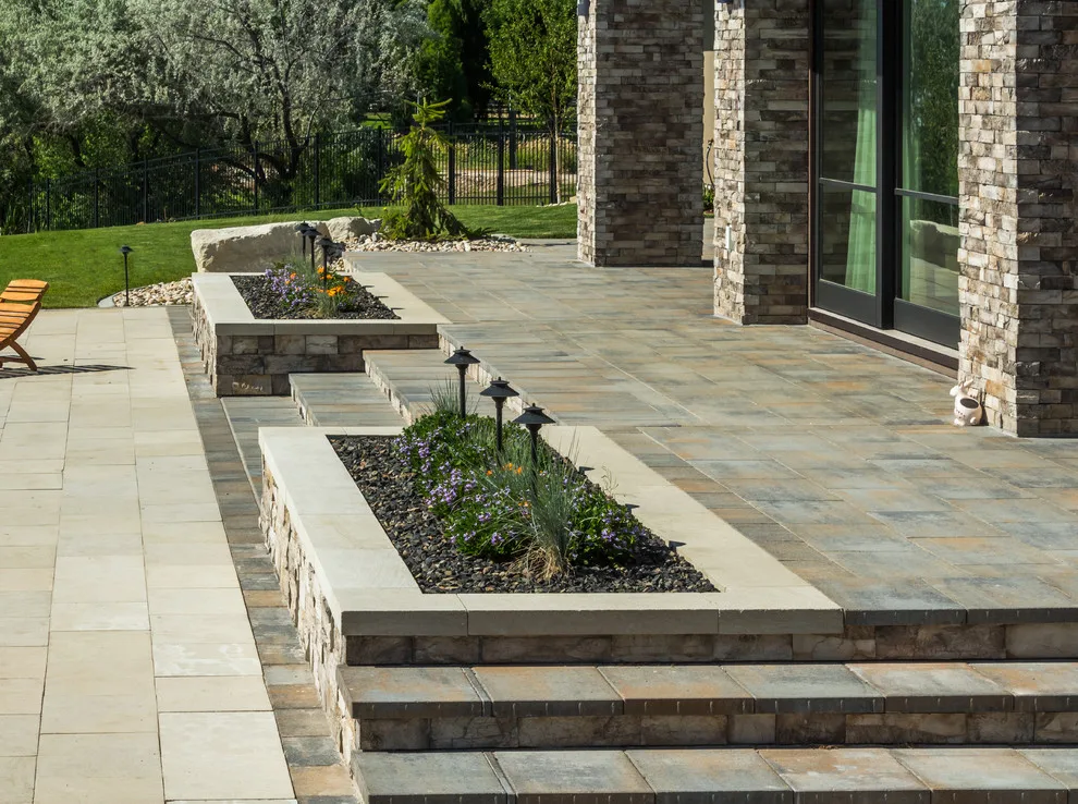 Modern Lakeside Residence by Kimberly Nurseries Landscaping & Irrigation - Photo 14