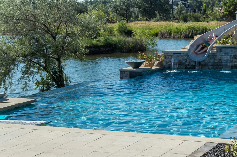 Modern Lakeside Residence by Kimberly Nurseries Landscaping & Irrigation - Photo 6