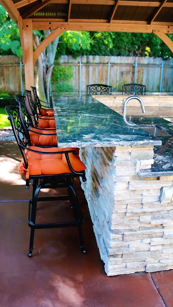 Bespoke Outdoor Kitchen and Bar Area by Greenworks Landscaping - Photo 4