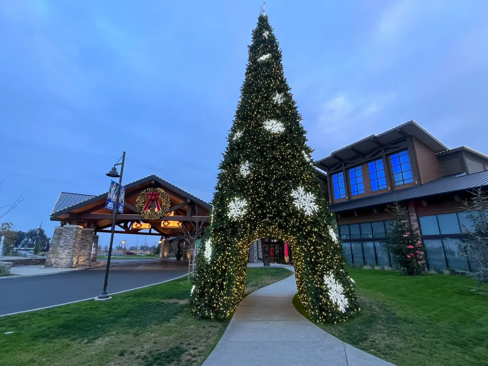 Eagle Mountain Casino Holiday Celebration by Kaylor Landscape + Christmas Decor - Photo 19