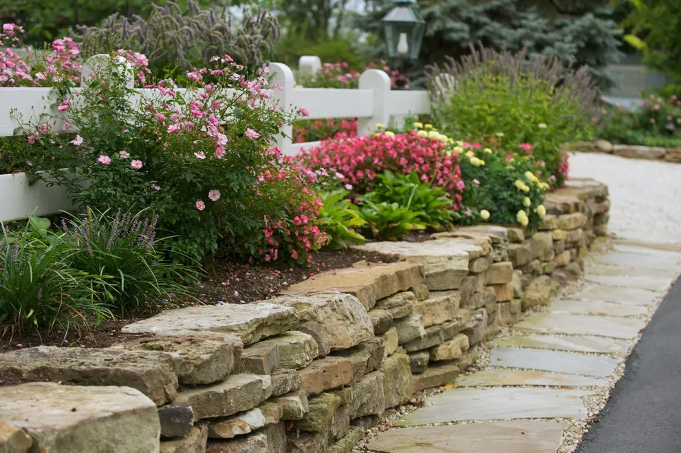 Landscaping with Hard Materials by Bruce Ewing - Photo 19