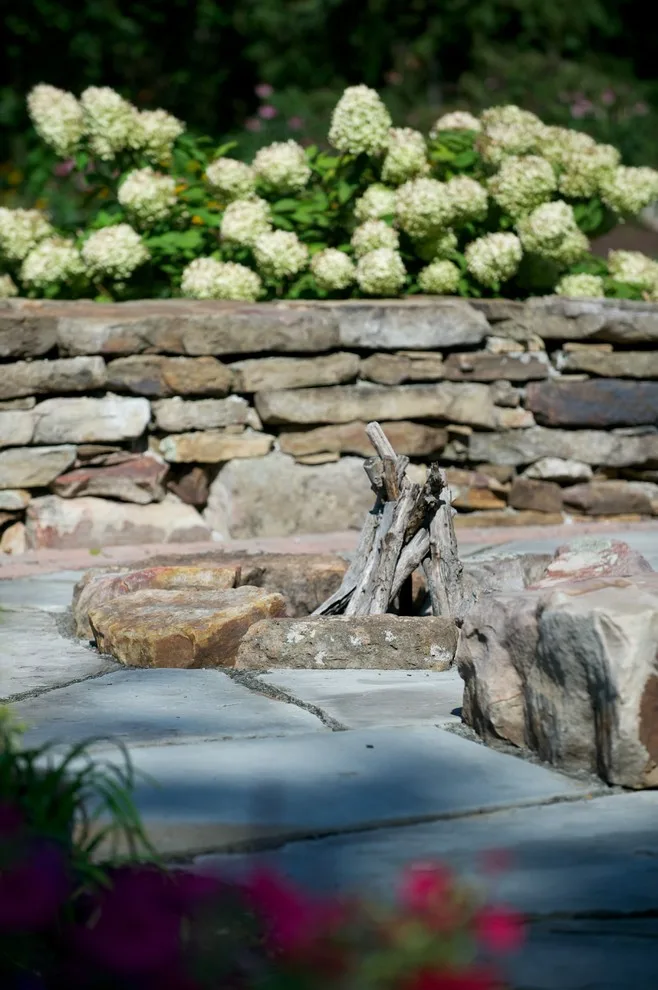 Landscaping with Hard Materials by Bruce Ewing - Photo 9