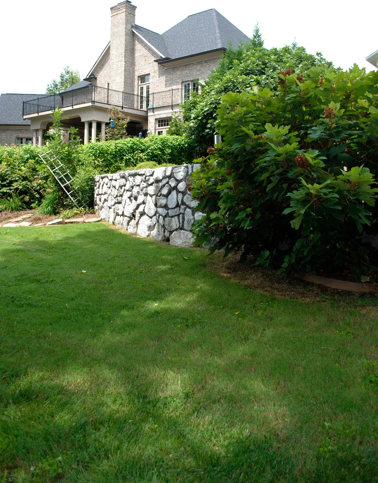 Waterfront Home by Crider Landscaping - Photo 4