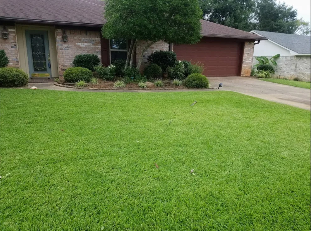 Marshall Lawn And Landscape - Photo 12