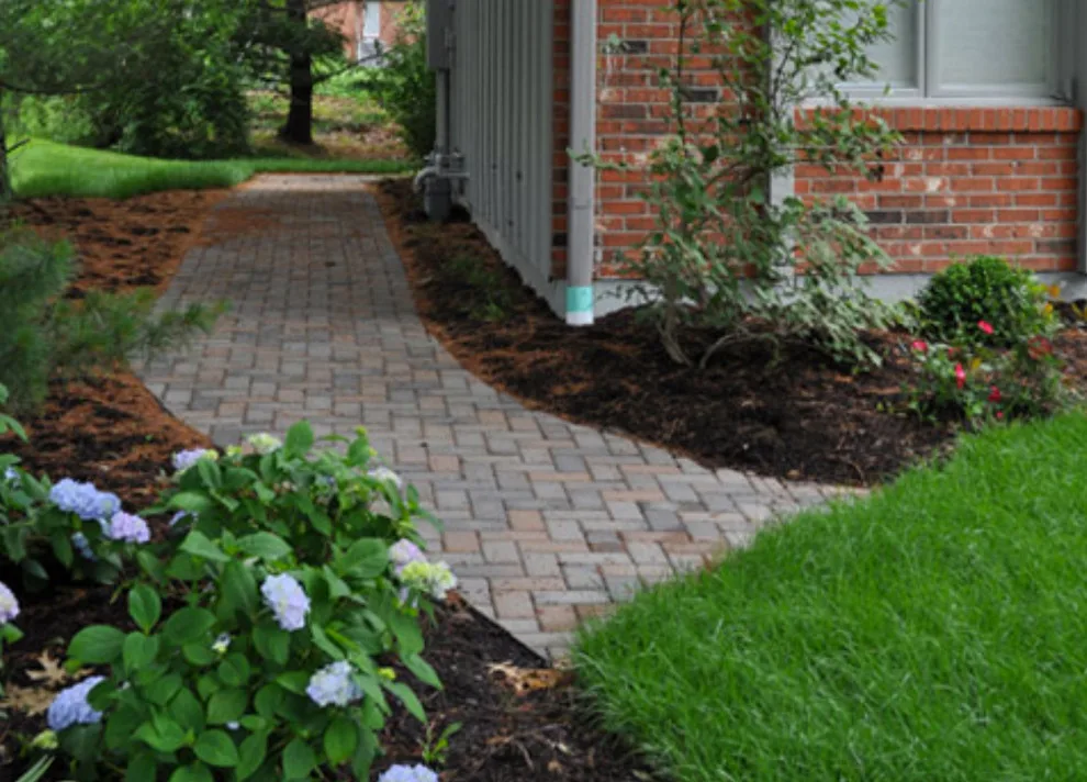 Poehlmann's Lawn & Landscape, LLC - Photo 3