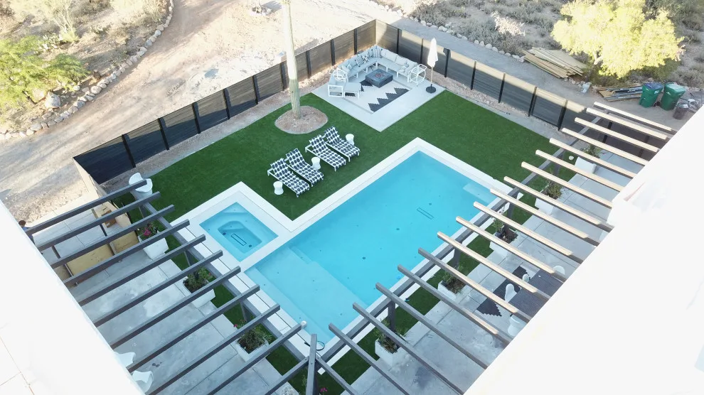 turf one hundred nine by AZ Custom Landscaping - Photo 2