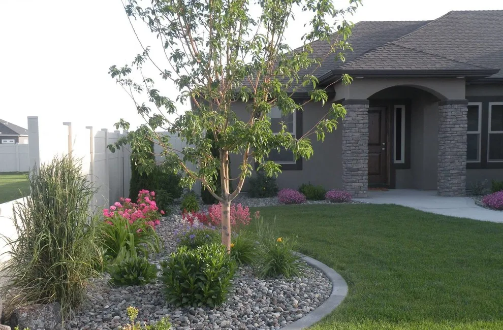 A Greener Season Landscaping - Photo 11