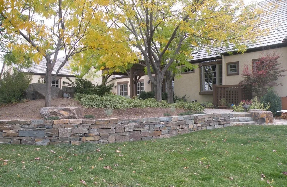 A Greener Season Landscaping - Photo 14