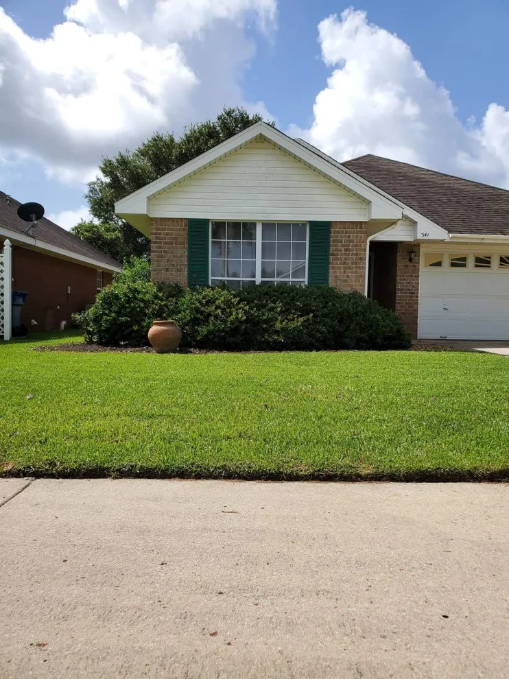 Kingdom Landscaping Co. - Photo 10