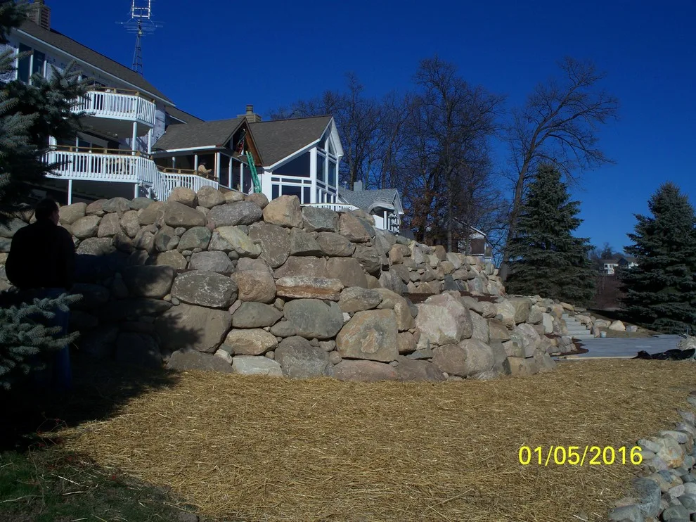 Garden Design by Lawnscape Lawn Maintenance - Photo 4