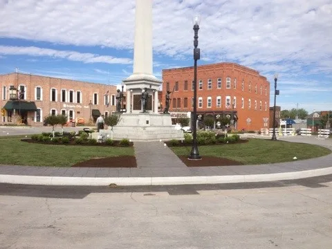 Garden Design by Lawnscape Lawn Maintenance - Photo 10