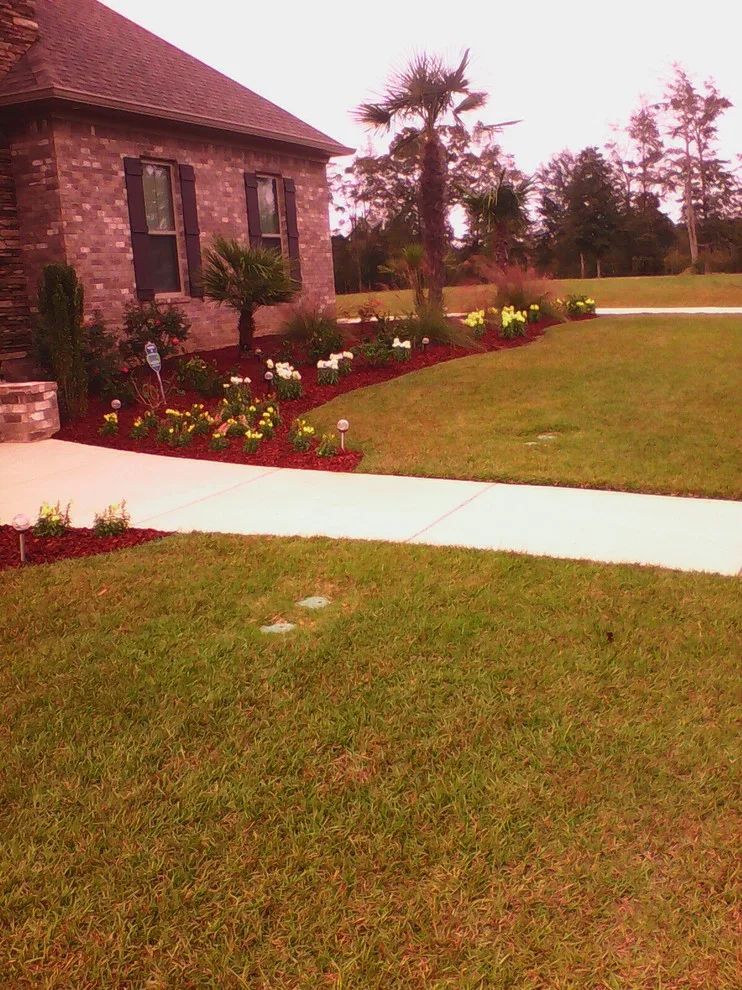 Michael E Jones Landscaping&Irrigation - Photo 5