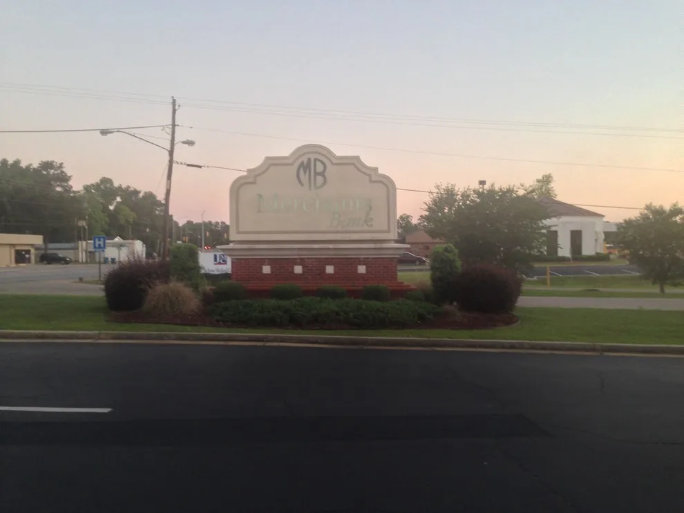 Michael E Jones Landscaping&Irrigation - Photo 12
