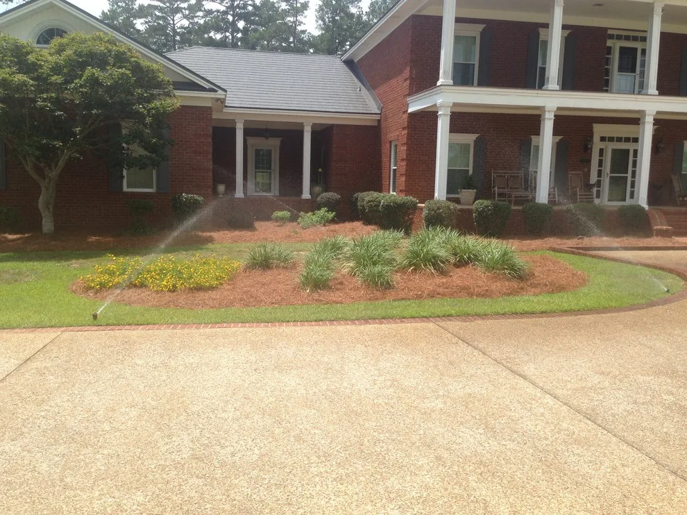 Michael E Jones Landscaping&Irrigation - Photo 4