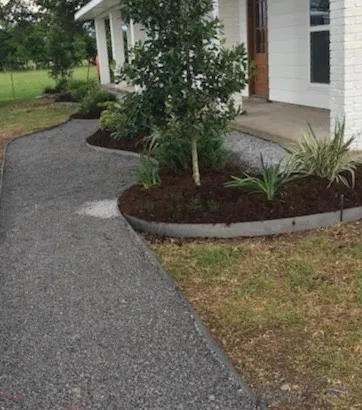 Landry's Domain by Lollys Gardening - Photo 4