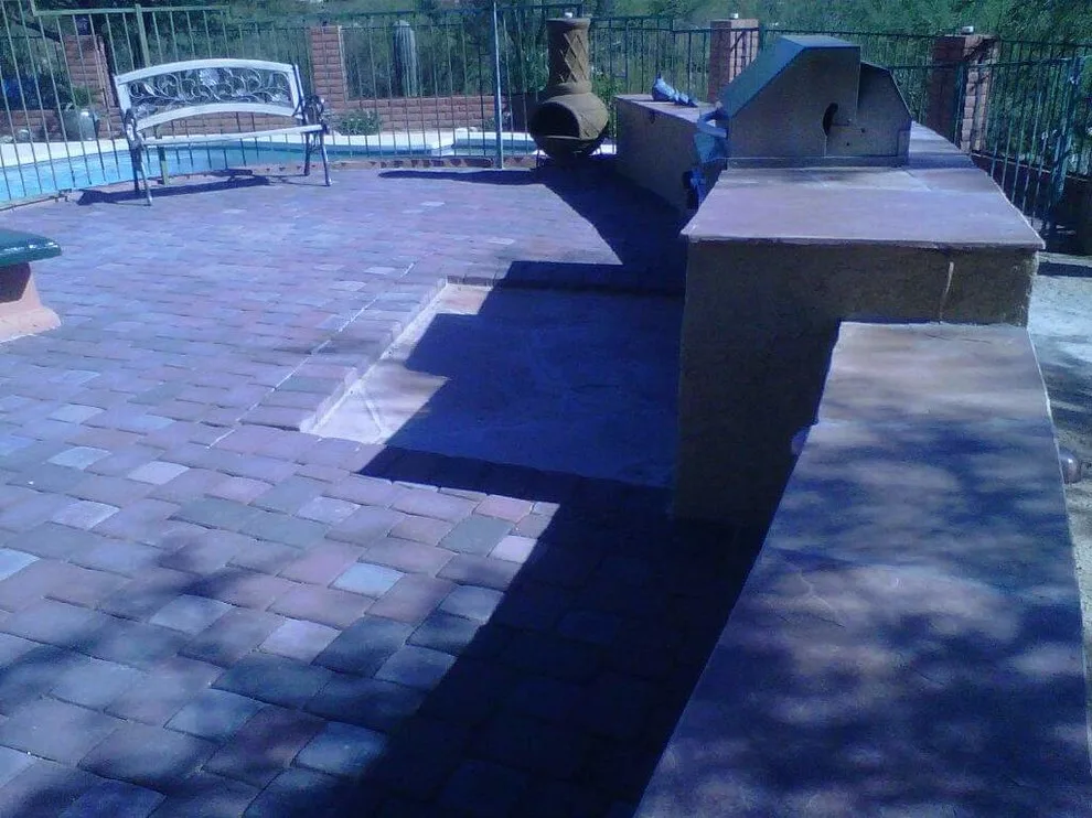 Transformers Landscaping - Photo 7