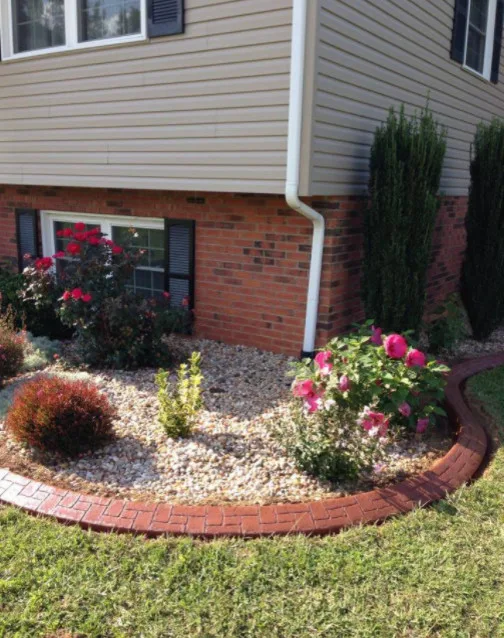 The Curbing Edge - Photo 2
