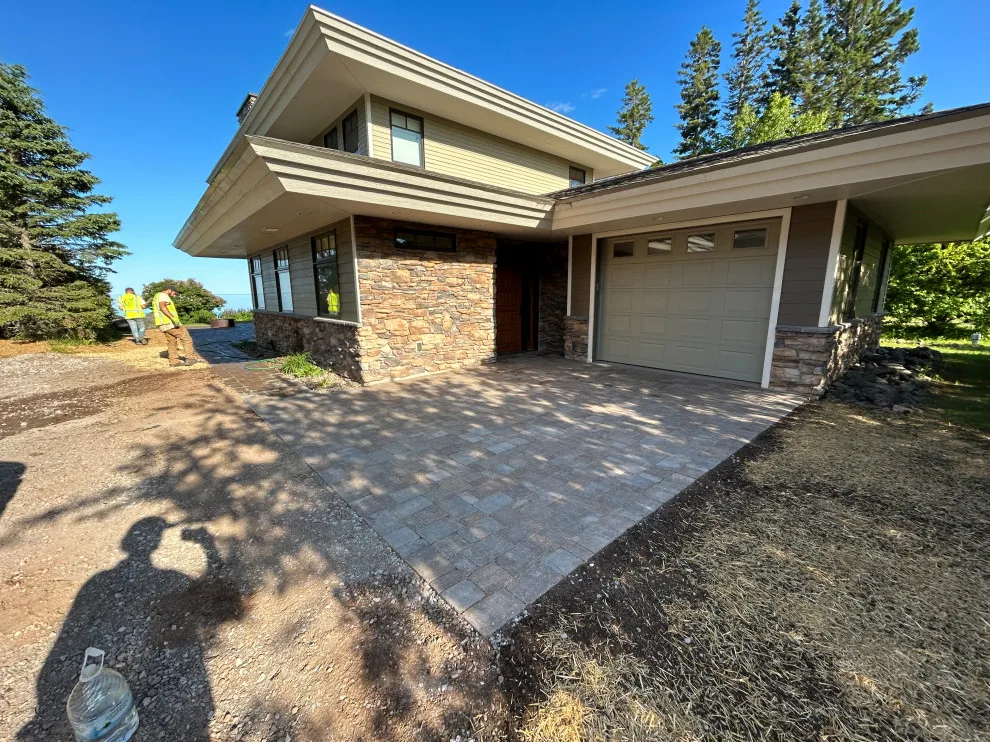 Outdoor Spaces by CHS Superior Landscaping - Photo 9