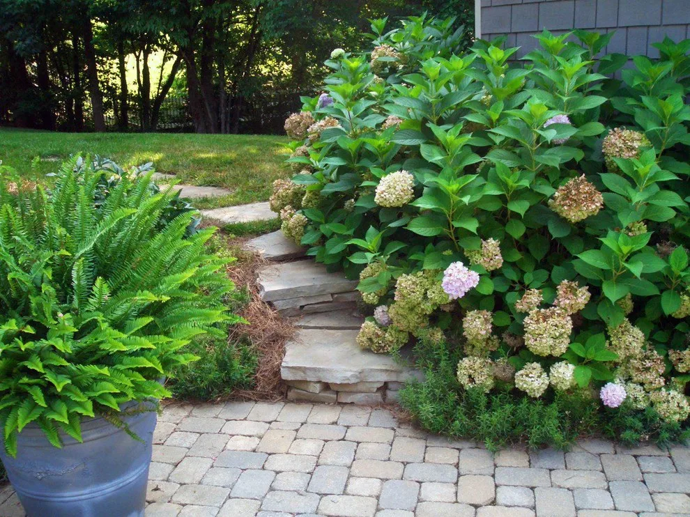 Sequoyah Landscaping - Photo 10