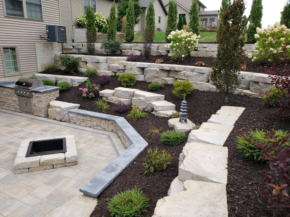 Outdoor Living Space with Rosetta Outcropping Stone by Outdoor Innovations - Photo 2