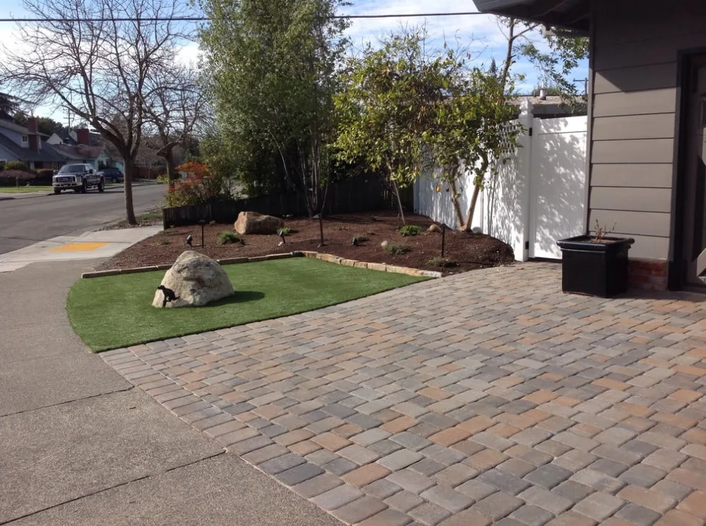 Outdoor Landscaping and Paver Installations by Nickel Creek Landscape & Design - Photo 2