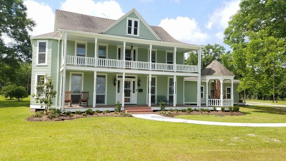 Twisted Vines Lawn & Landscaping - Photo 13