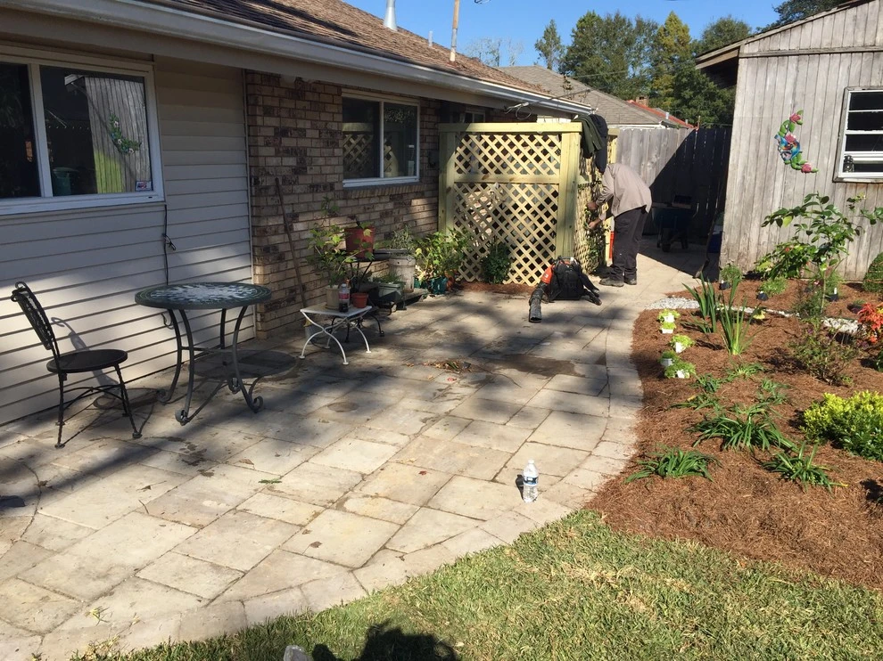Arbor in the Corner by Greenman Dan, Inc. - Photo 9