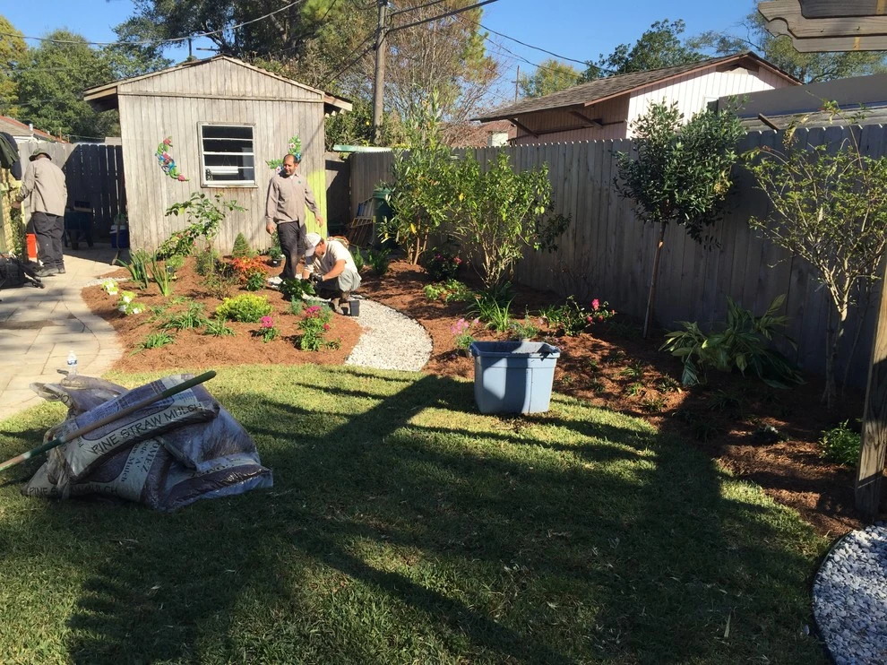 Arbor in the Corner by Greenman Dan, Inc. - Photo 6