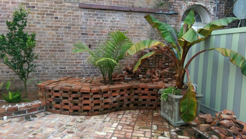 Frenchmen Courtyard by Greenman Dan, Inc. - Photo 3