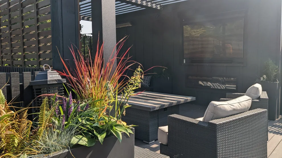 Seattle Sun and Rain Pergola by London Design Build - Photo 7