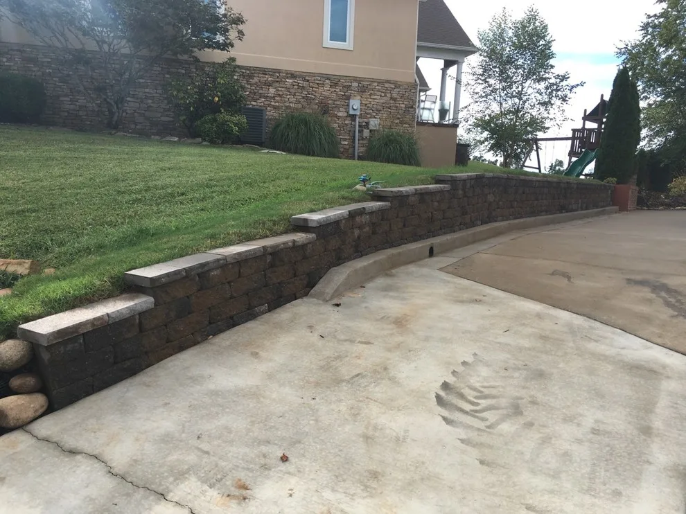 Compact Retaining Structures by Landscape Innovation - Photo 3