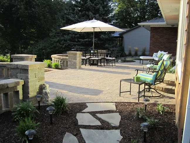 Warsaw and Syracuse Landscape Initiatives by Wihebrink Landscape Management, Inc. - Photo 8