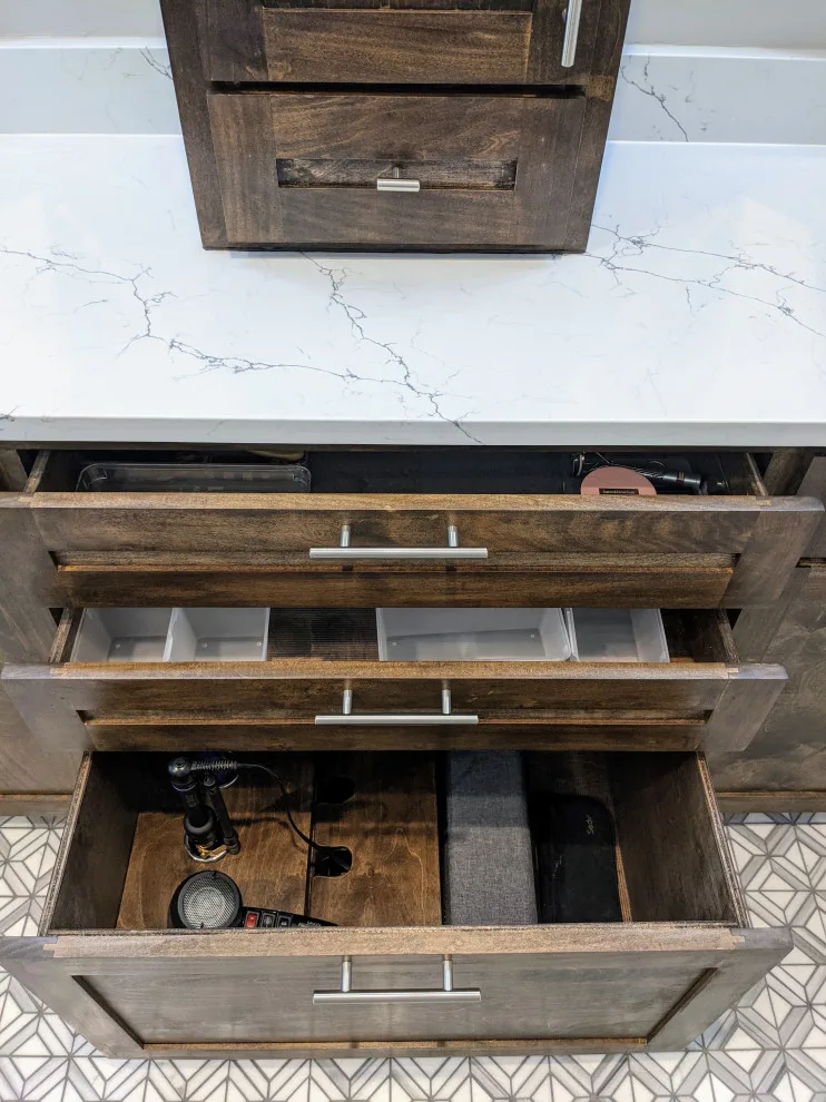 Espresso and marble bathroom by Prime & Precision - Photo 18