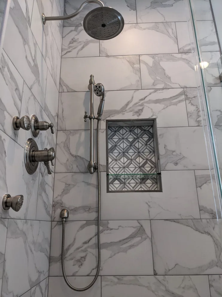 Espresso and marble bathroom by Prime & Precision - Photo 10
