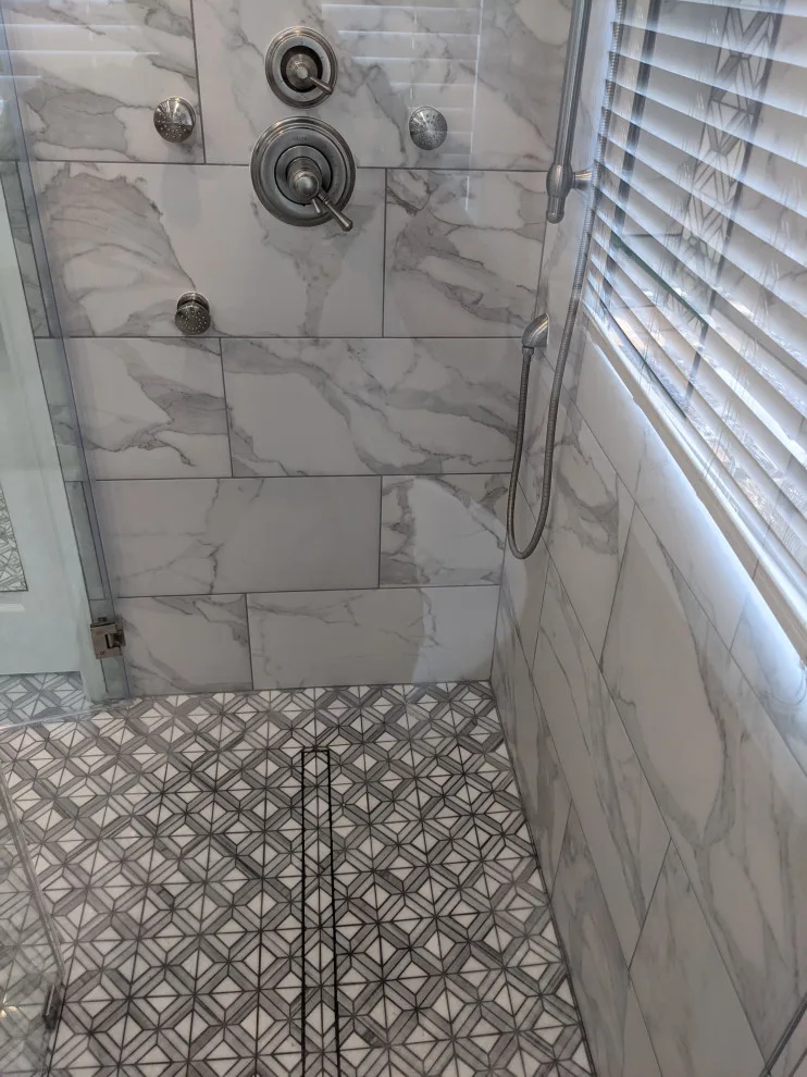 Espresso and marble bathroom by Prime & Precision - Photo 12