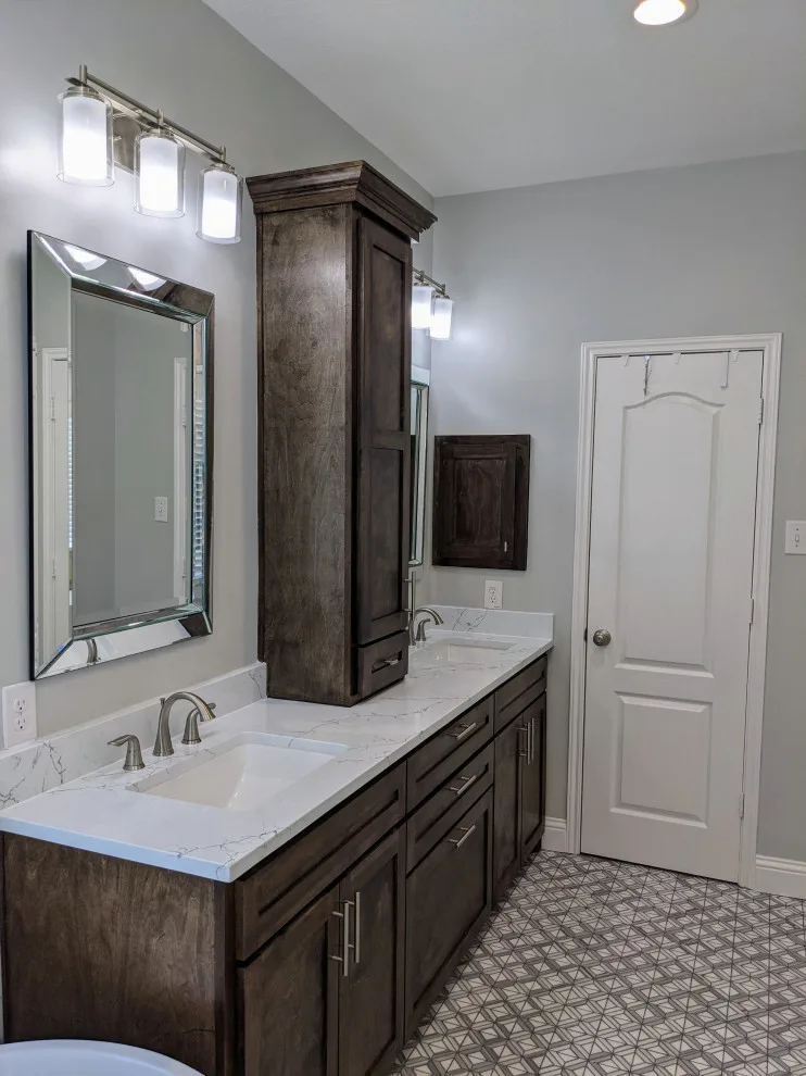 Espresso and marble bathroom by Prime & Precision - Photo 17