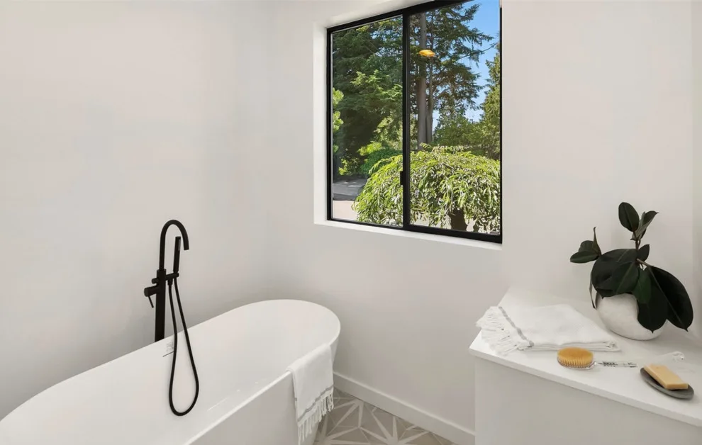 Ocean Vista by Emerald City Construction & Renovations - Photo 3