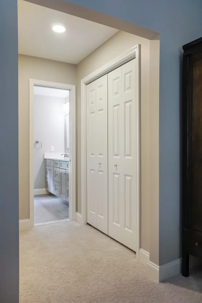 Chantilly, VA - Castle Ct Master Bathroom and Closet by WISA Solutions - Photo 12