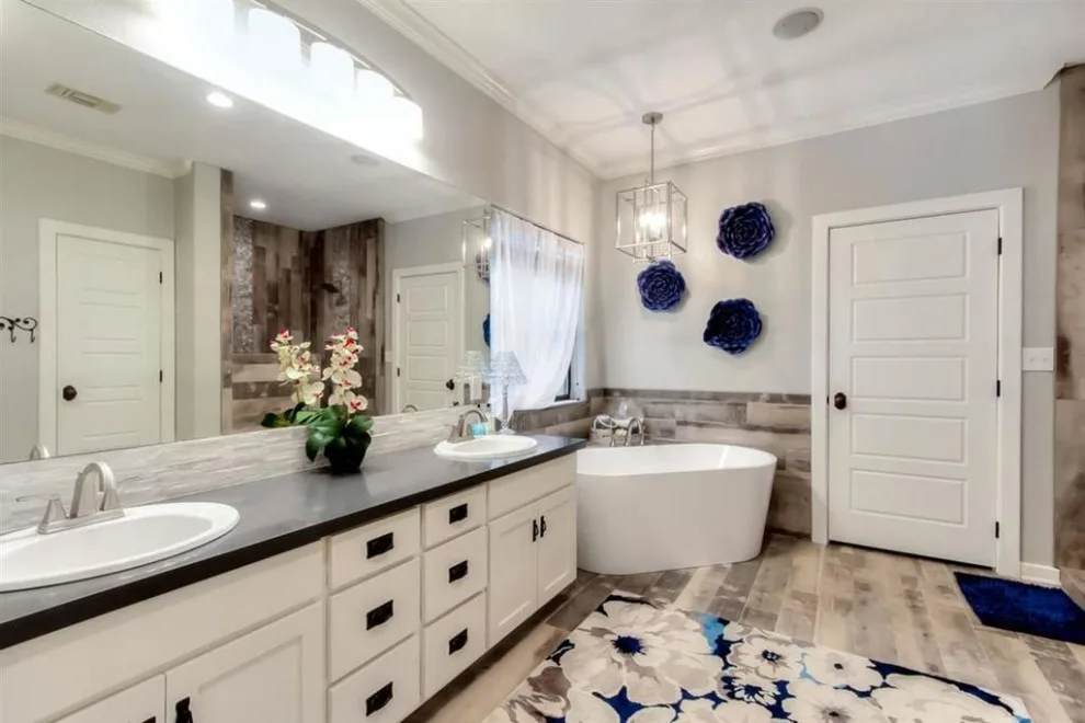 Primary Bath by A G Y Enterprises - Photo 4