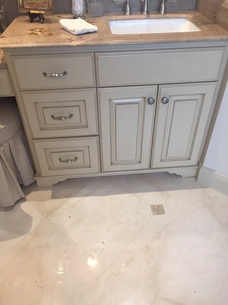 Primary Bath by London Custom Homes - Photo 9