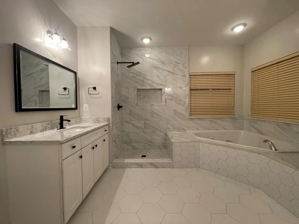 Primary bathroom by JCP Contractor LLC - Photo 9