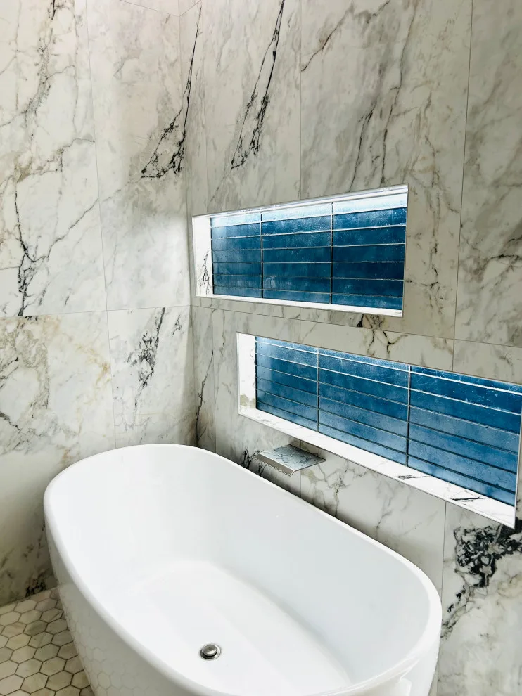 LYNNWOOD MASTER BATHROOM by J&c Contractors, LLC - Photo 5