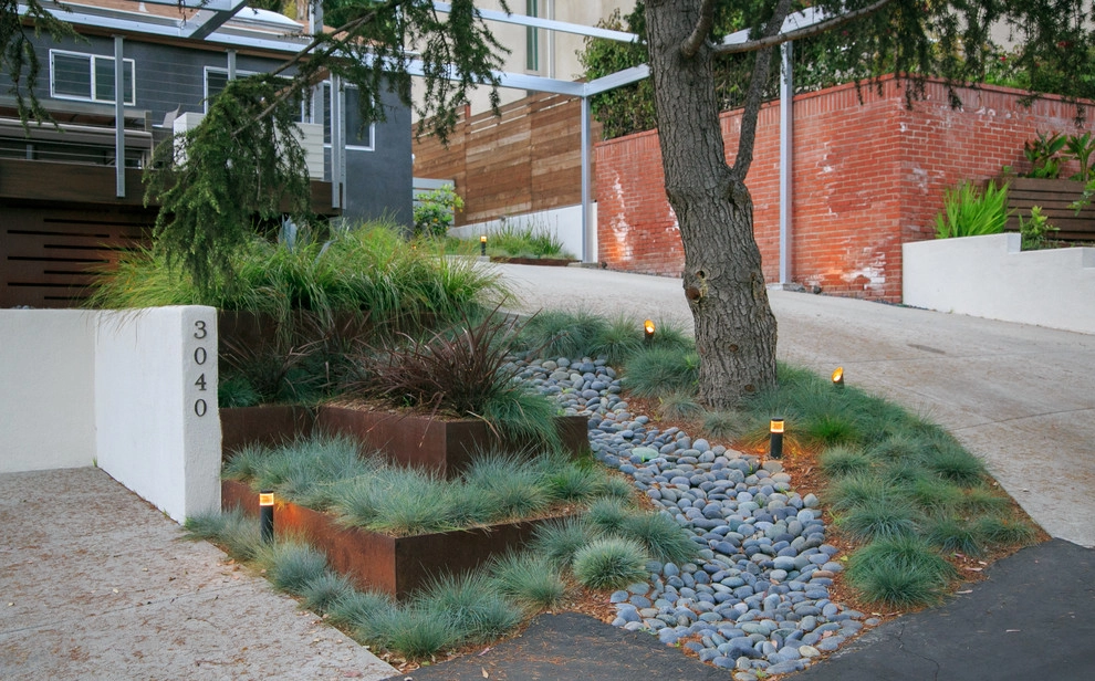 Contemporary Small Space by Carson Douglas Landscape Architecture - Photo 7